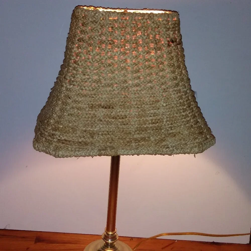 Wicker Seagrass Lamp Shade woven Table Lamp RARE Braided Anthropologie style EUC